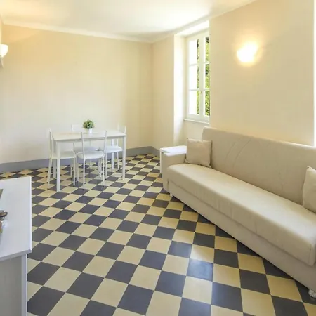 In With Garden Appartement *